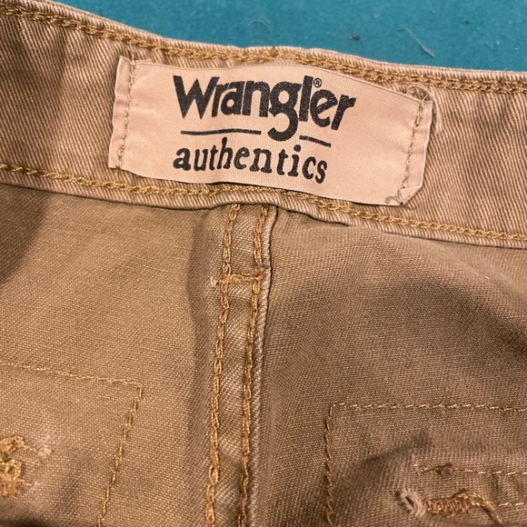 Mens Wrangler Cargo Pants - Picture 2 of 2